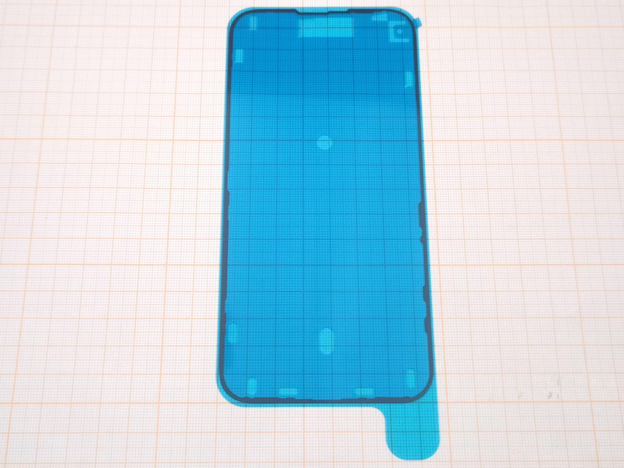 Скотч для iPhone 16 Plus (между дисплеем и корпусом)