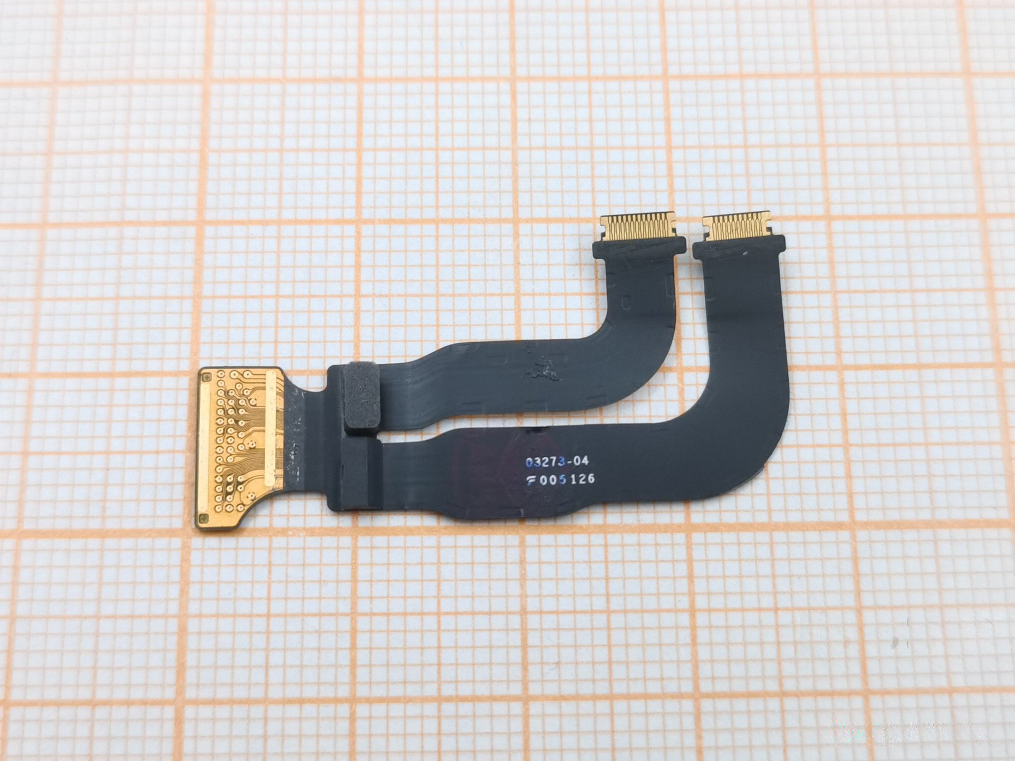 Шлейф для Apple Watch S7 41mm (GPS) под дисплей